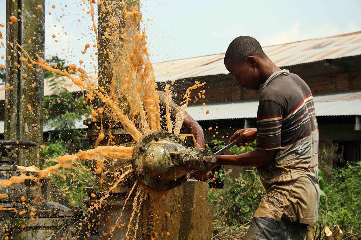 A technician tightening the main valve. Photo: Nathanael Hollands/Tearfund