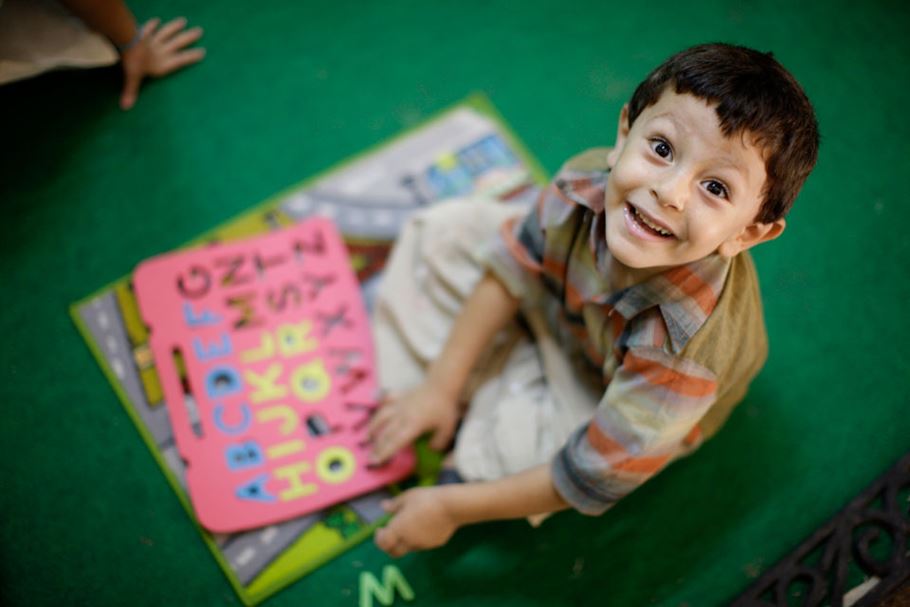 Child benefitting from the educational work of a Tearfund partner in Egypt in 2008.