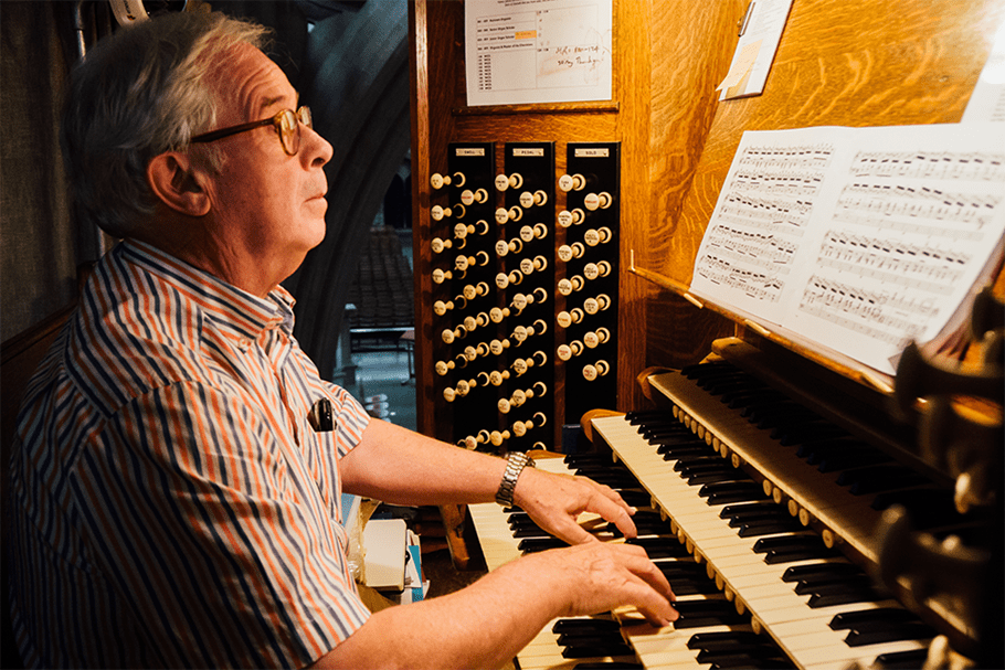 Malcolm plays the Wells Cathedral organ