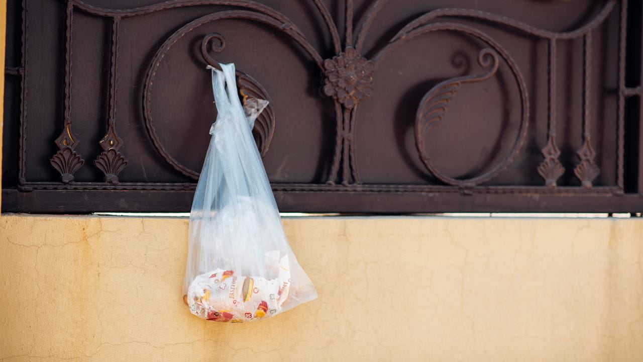 Iraqi people don’t like wasting food, so they leave leftover bread outside their homes for others to take.
