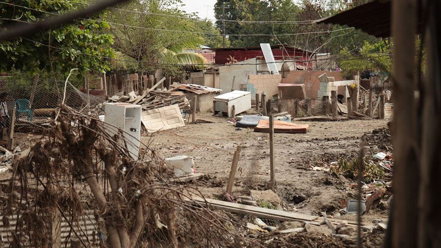 Six months ago, Honduras was hit by two hurricanes in the space of just two weeks. Our local church partners are helping communities rebuild their lives | Photo credit: Rosa Amelia Nuñez/Tearfund