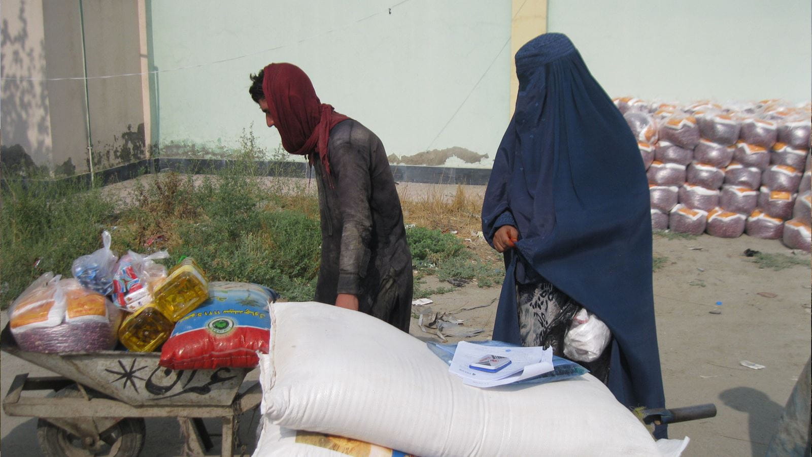 Fanlanthropy: Louis Tomlinson And The Support For Afghanistan Refugees The Honey POP