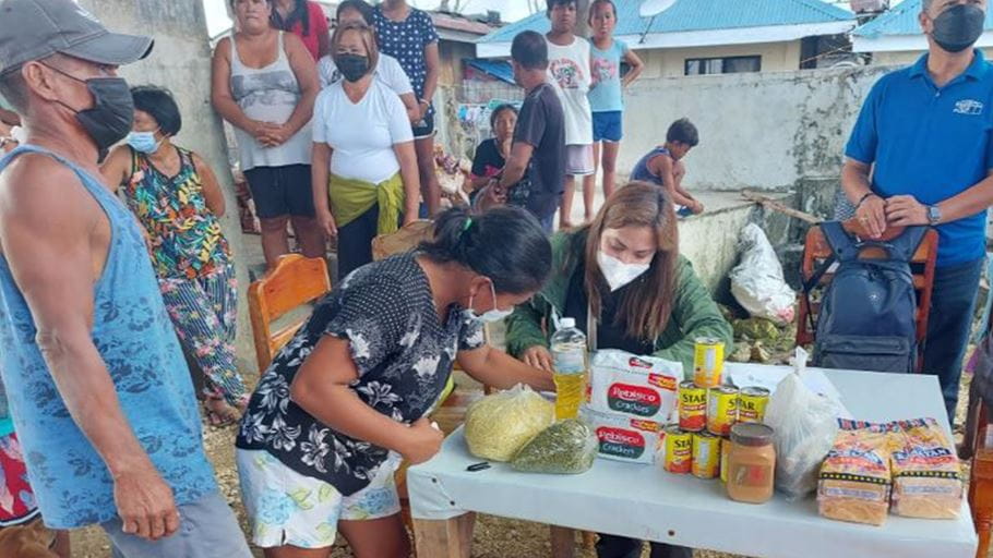 Tearfund’s local partner, PHILRADS, has been working alongside other agencies and local churches to organise relief efforts. Credit: Tearfund partner